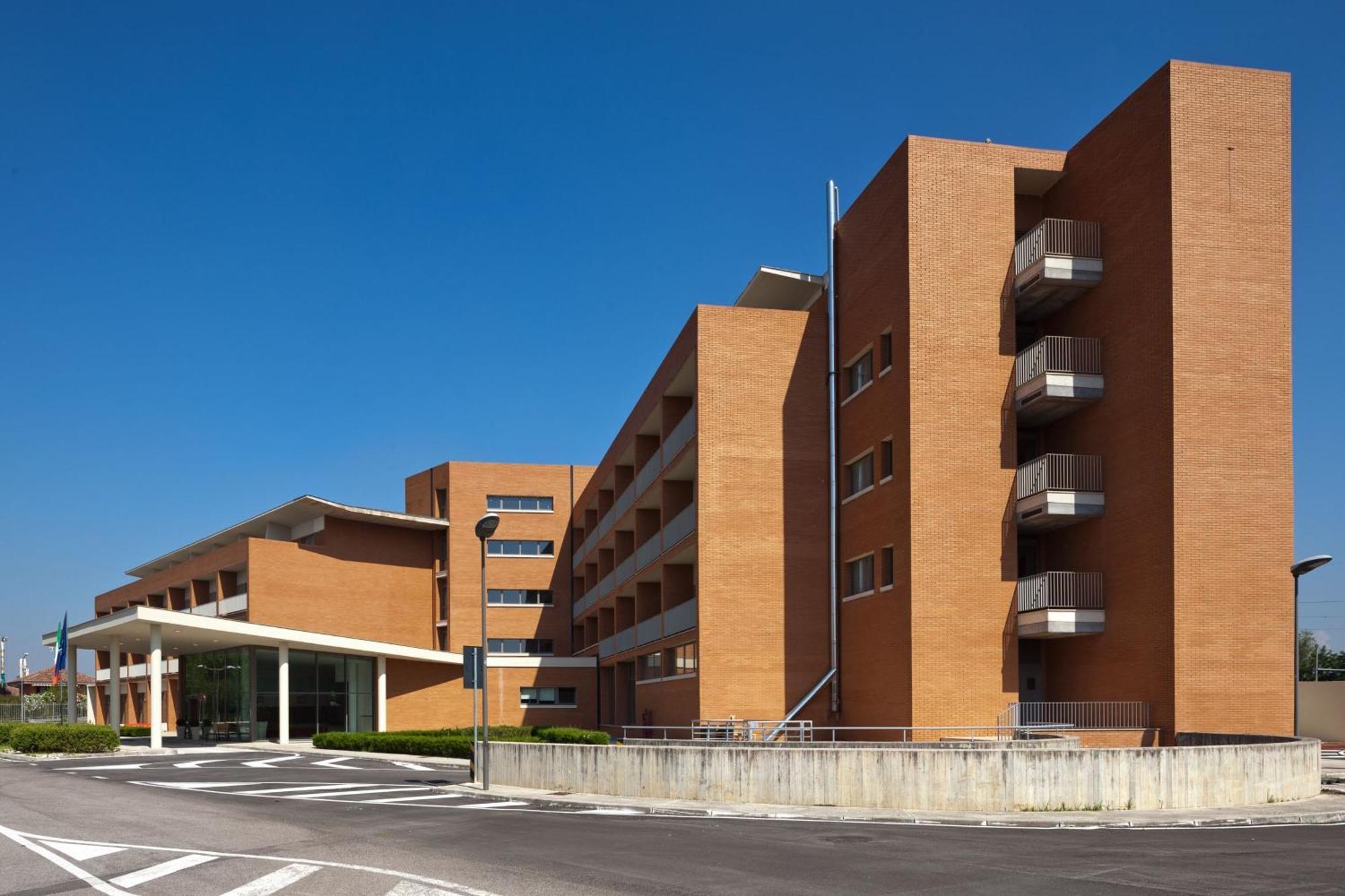 Naples Airport Hotel